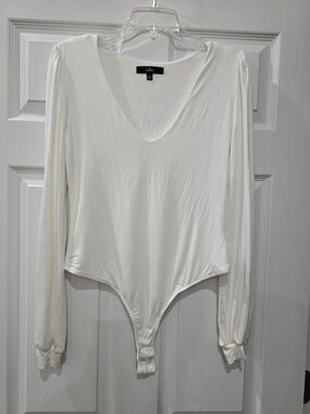 Lulu's Ivory V-Neck Long Sleeve Bodysuit Size L